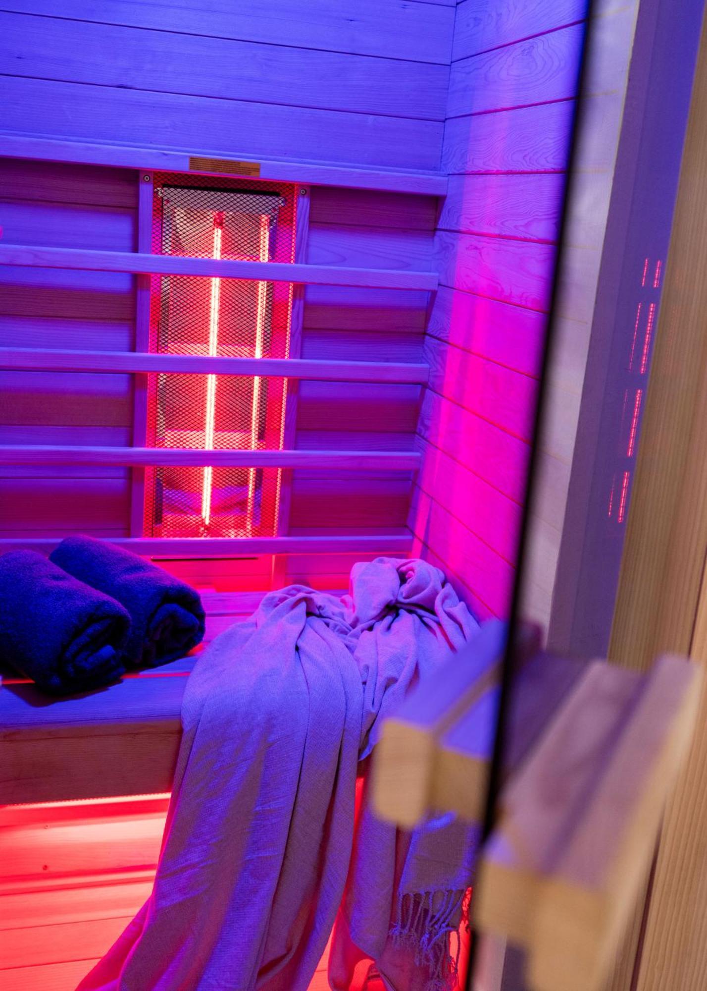 Wellness Retreat With Sauna & Jacuzzi - 1 Min To Opera Budapeszt Zewnętrze zdjęcie